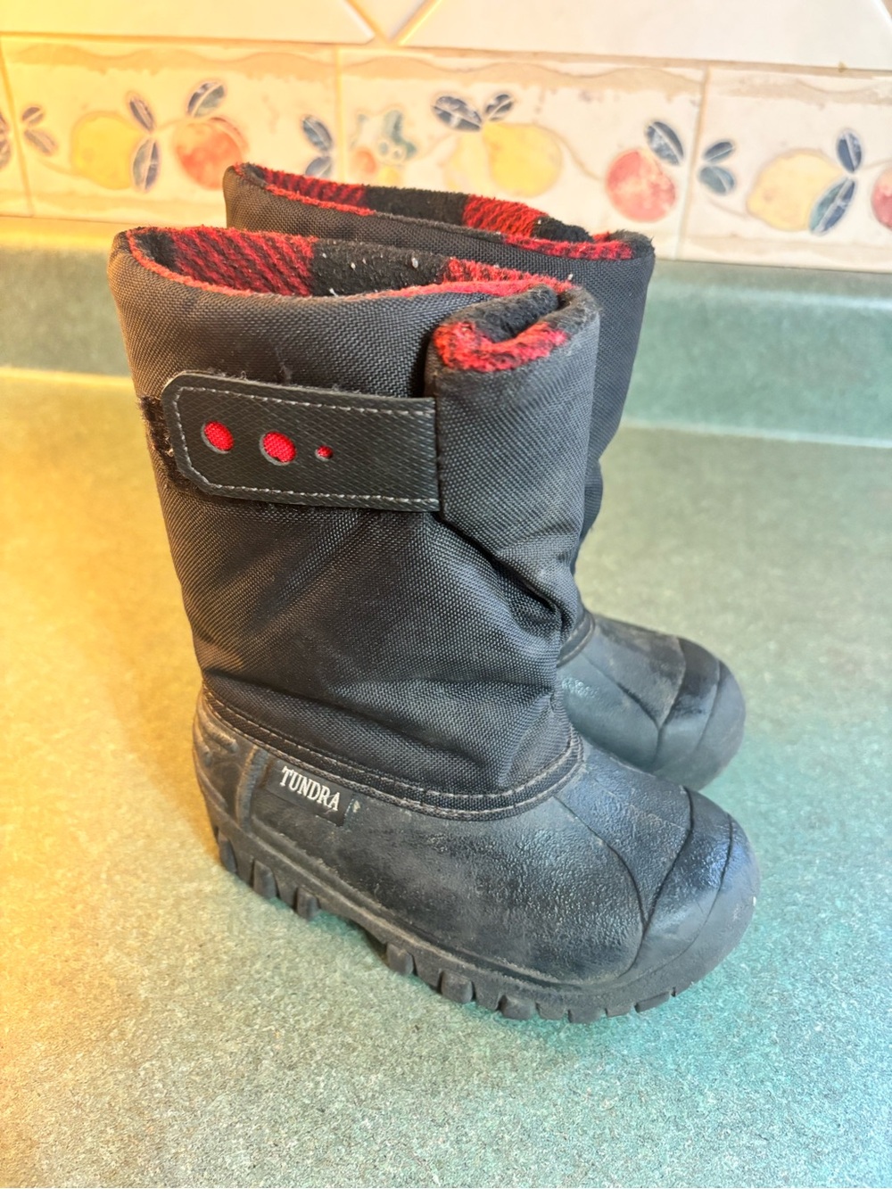 Tundra Winter Boots toddler size 7